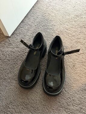 Patent Mary Jane Platform Shoes in Black